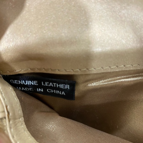 Kenneth Cole New York Wallet - Picture 4 of 8